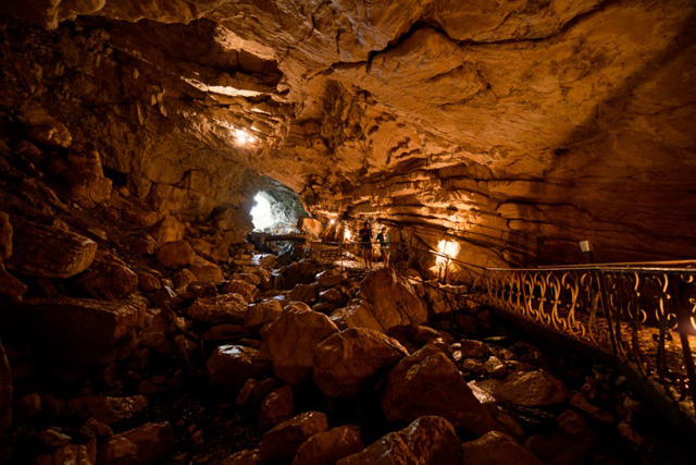Воронцовские пещеры